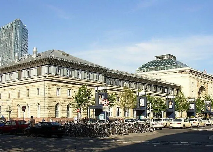 Central Hotel