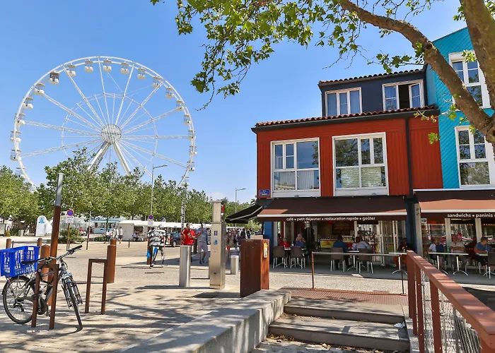 Tour De Nesle La Rochelle Vieux Port 3 Etoiles