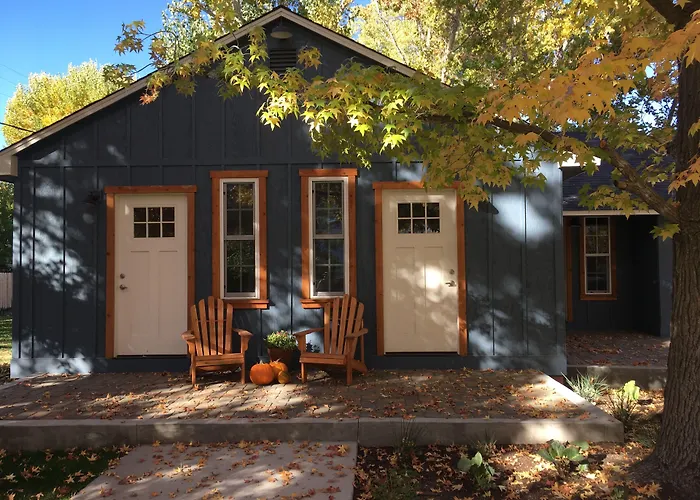 Eastside Guesthouse And Bivy