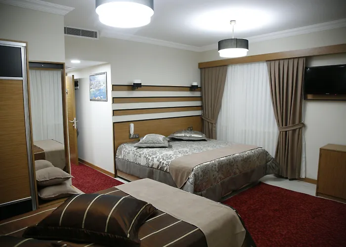 Quars Garden Hotel