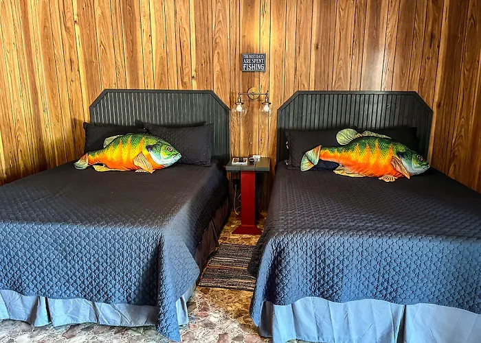 Reel Inn And Lodge
