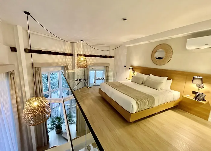 Hotel Emblematico Hi Suites