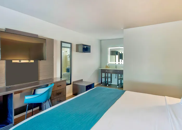 Motel 6 Louisville, Ky- Airport/ Fair Expo