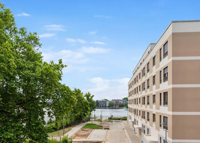 Habyt Berlin Waterfront