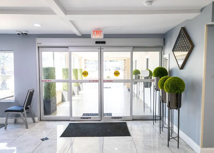Days Inn By Wyndham College Park Atlanta Airport South
