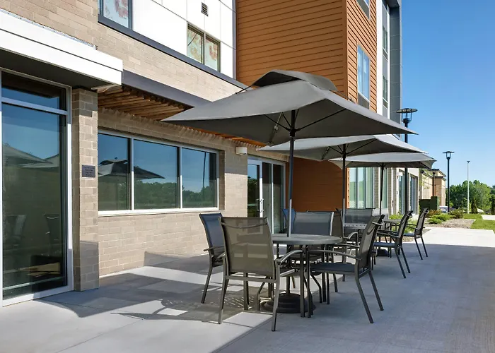 Fairfield Inn & Suites By Marriott Milwaukee Brookfield