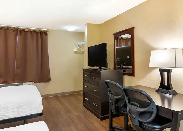 Relax Suites Extended Stay - La Mirada