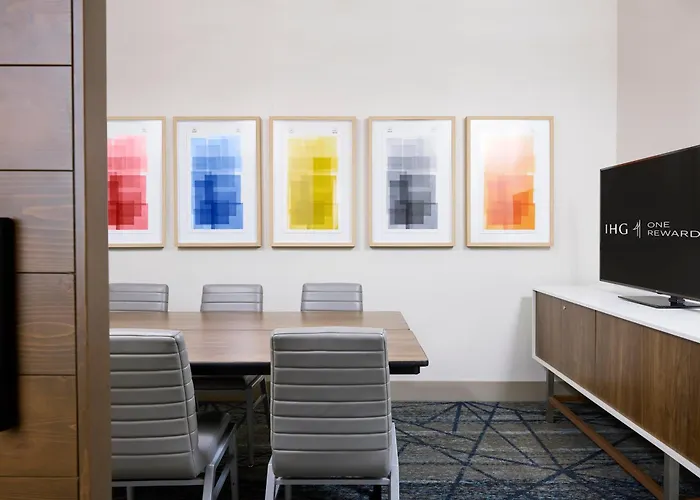 Holiday Inn Express & Suites Tyler South University Area By Ihg