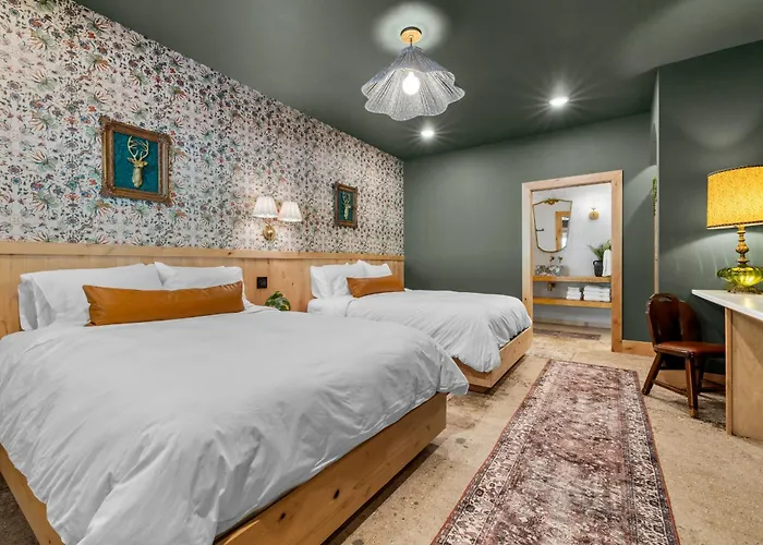 Sommer House Inn-Woodland Room