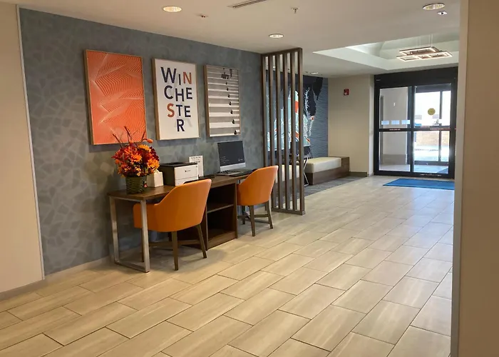 Holiday Inn Express And Suites Winchester By Ihg