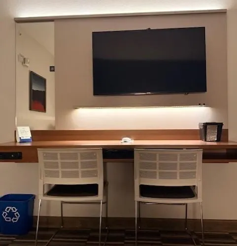 Microtel Inn & Suites By Wyndham Altoona