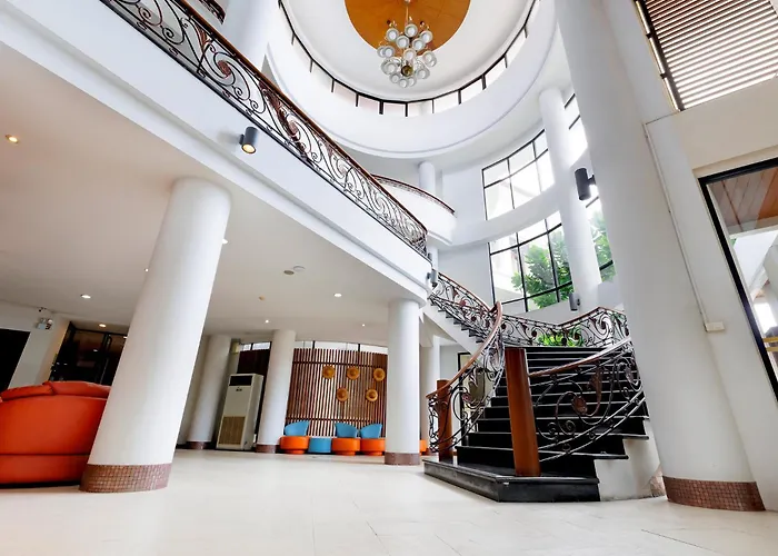 Central Place Hotel