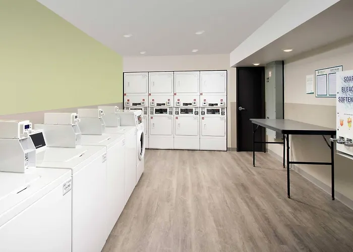 Woodspring Suites Cleveland North