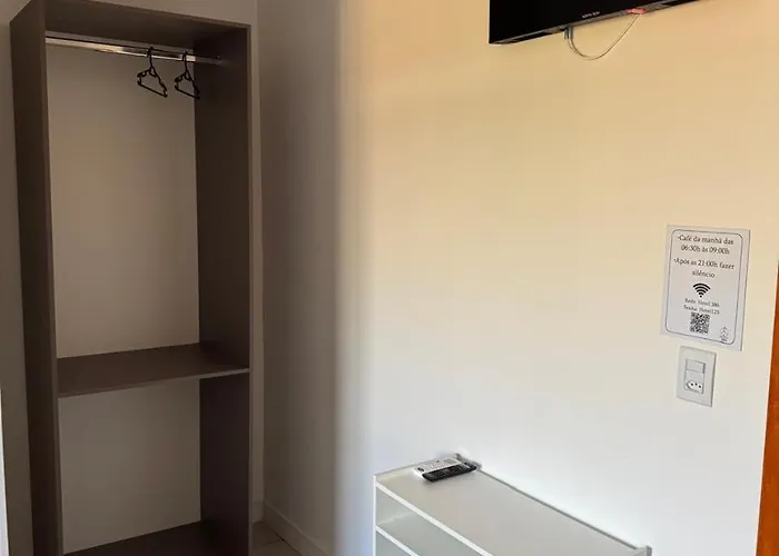 Hotel 386, lugar tranquilo e preço acessível