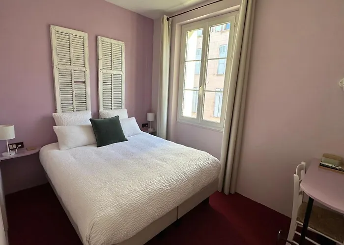 Logis Hotel La Vallee De L'Arc