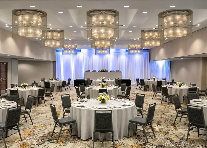 Crowne Plaza Seattle - No Resort Fee - Newly Renovated Ihg Hotel