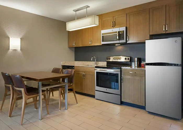 Courtyard By Marriott Sacramento Midtown