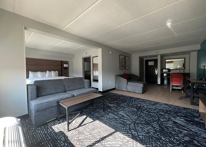 La Quinta Inn & Suites By Wyndham Duluth-Atlanta