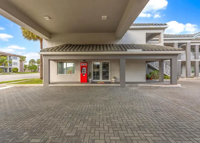 Super 8 Motel By Wyndham Near Fort Lauderdale Arpt