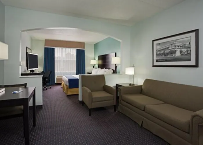 Holiday Inn Express & Suites Plant City By Ihg