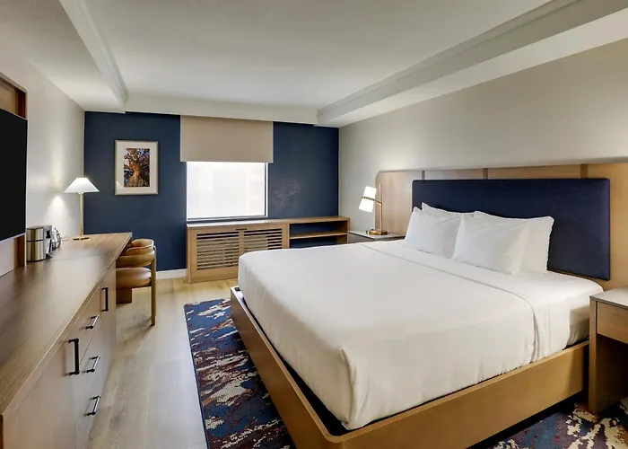 Doubletree By Hilton Quincy