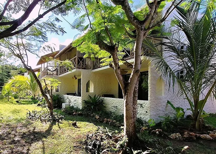Kipepeo Beach&Village