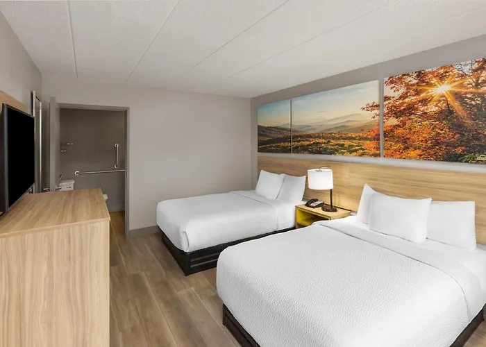 Days Inn By Wyndham Charleston Wv