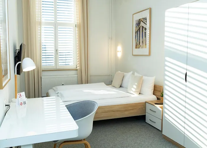 Best Boarding House - Self Check-in - Kostenfreie Parkplätze
