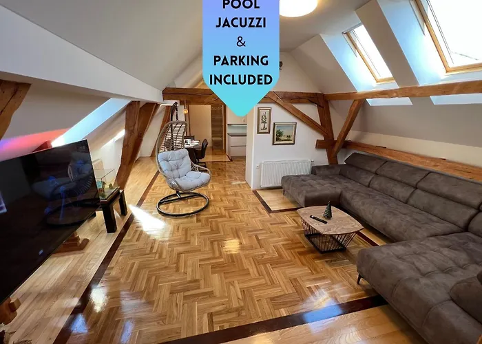 La Luna Rustic Deluxe Apartment With Pool & Jacuzzi, Bikes And Secured Parking