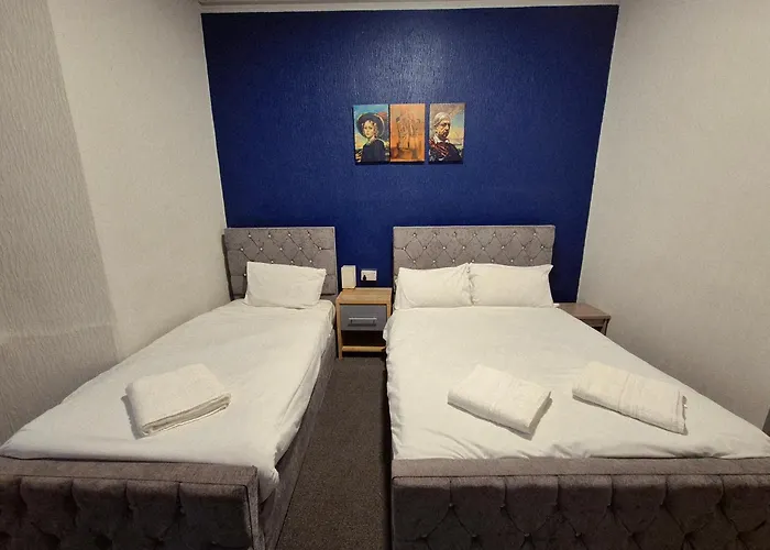 Oyo Ivy Hotel