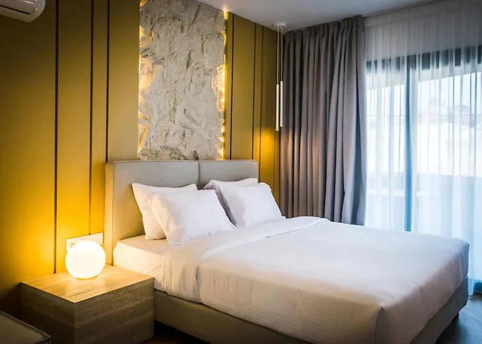 City Breeze Suites