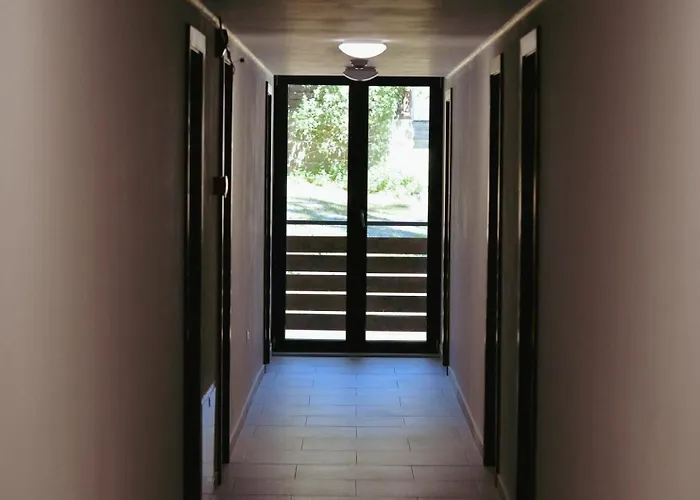 Vila Intre Lacuri