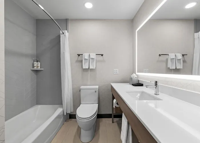 Holiday Inn Express Hotel & Suites Santa Cruz By Ihg