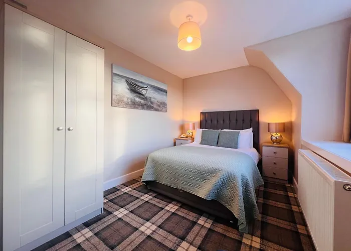Cullen Bay Hotel