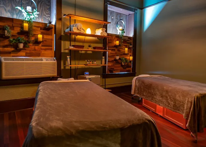 1905 Basin Park Hotel