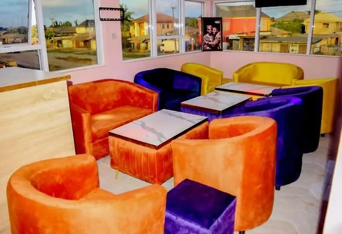 Deep Diamond Exclusive Hotel And Suites