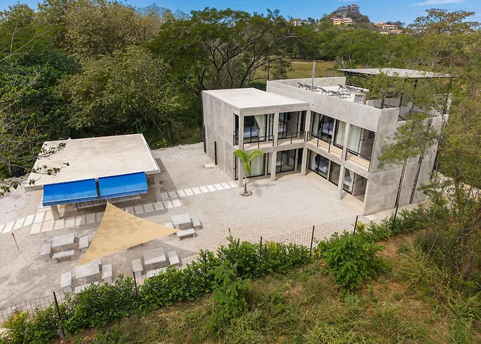 Nelblu Flamingo Suites