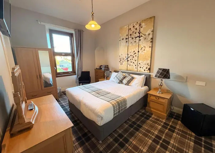 Westend Hotel & Bar