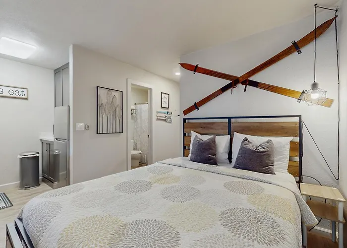 Cozy Kings Run Condo