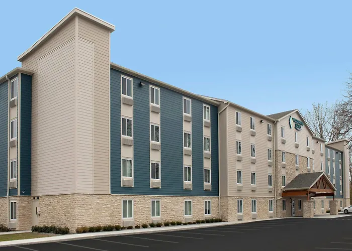 Woodspring Suites Lancaster North