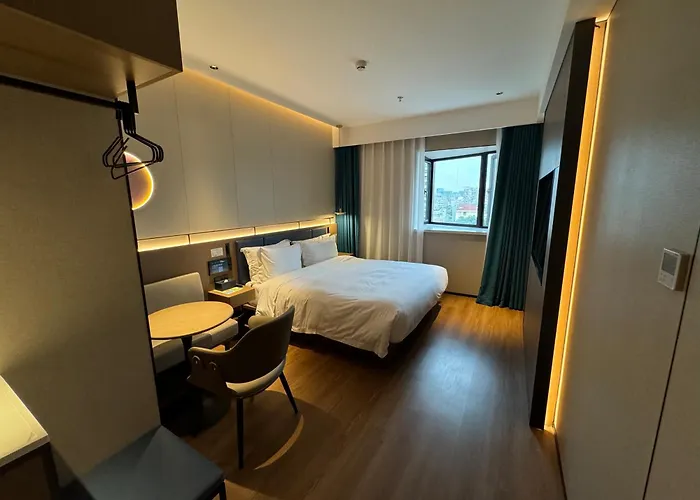 Jinglai Select Hotel - Jing'An Daning Lingshi Park Branch