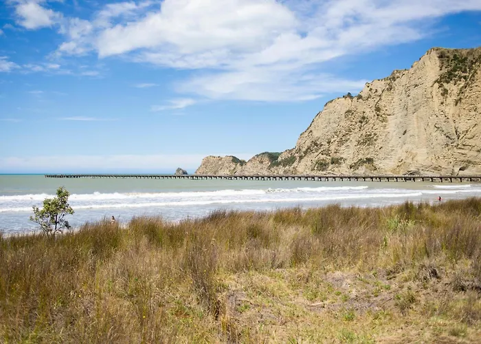 Tolaga Bay Top 10 Holiday Park