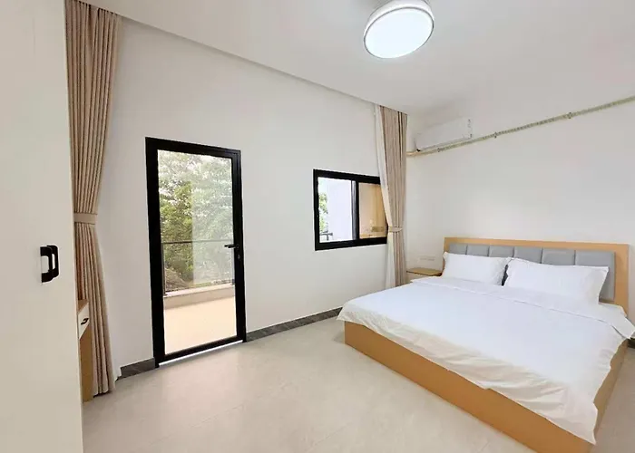 Xiaos Henderson Hotel