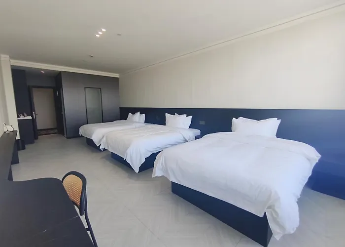 摩萨德酒店 上海浦东机场店 Shanghai Mossad Hotel - Shanghai Airport 24H Free Airport & Metro Shuttle, 24H Airport Shuttle And Front Desk, Snack Supermarket, Fully Equipped, Spacious Tidy Cozy Rooms