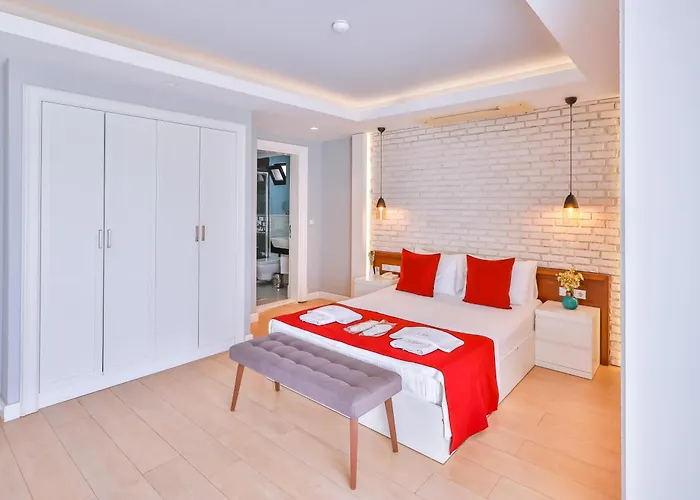 Lale Hotel