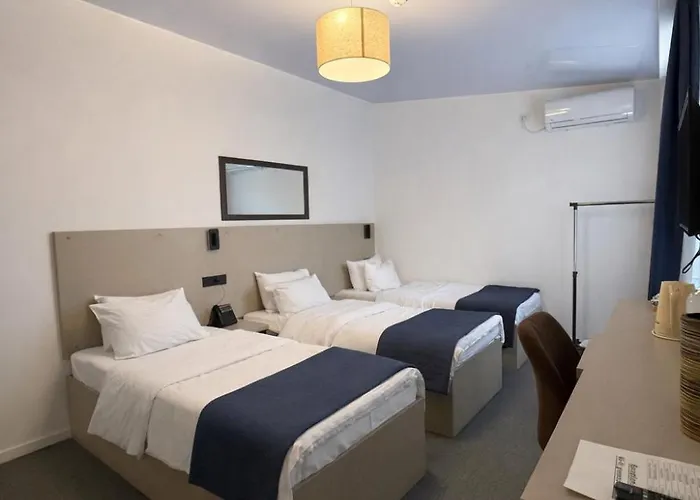 Hotel Green Town