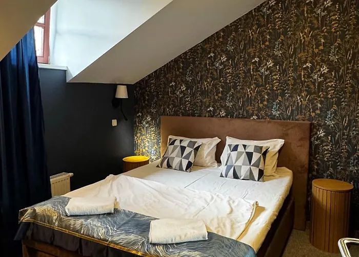 Apple Economy Hotel