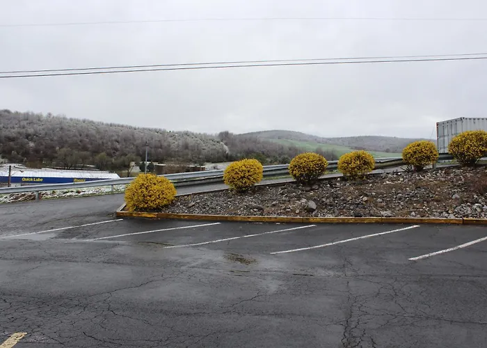 Super 8 By Wyndham Fort Chiswell Wytheville Area