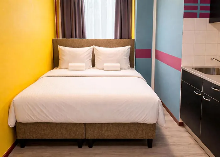 Amsterdam Teleport Hotel - Free Parking