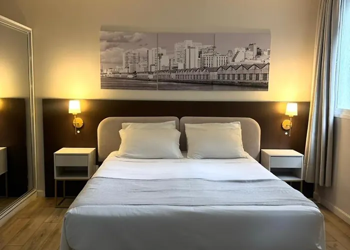 Açores Flat Design- Próximo ao Gasômetro e Cais Embarcadero